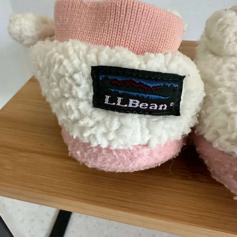 COPY - L.L.Bean Toddler Size 3/4 Animal Paws Slippers. White & Pink Bunny!